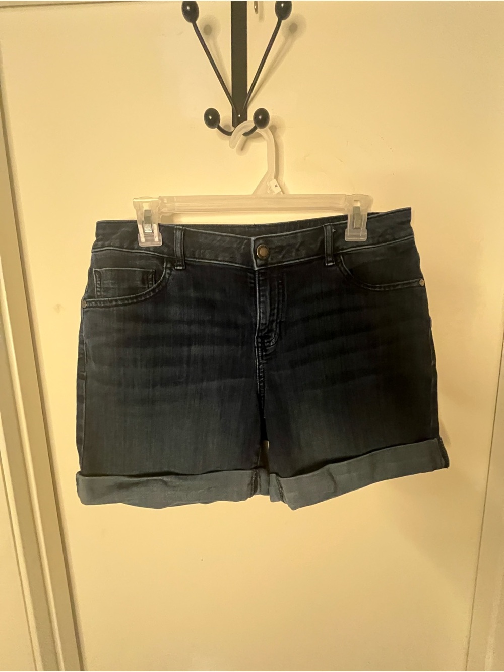 Simply Vera Vera Wang Denim Cuffed Shorts- Size 10 - Picture 2 of 4